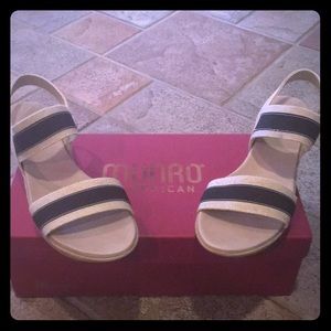 Munro Reef Black/Natural Fabric size 9M